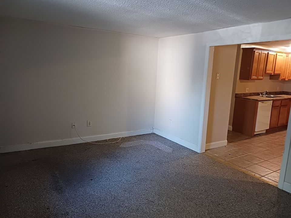 260 Fountain St Fall River, MA, 02721 Apartments for Rent Zillow