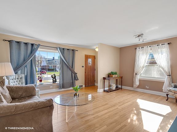 4th image of 1824 Norfolk Ave