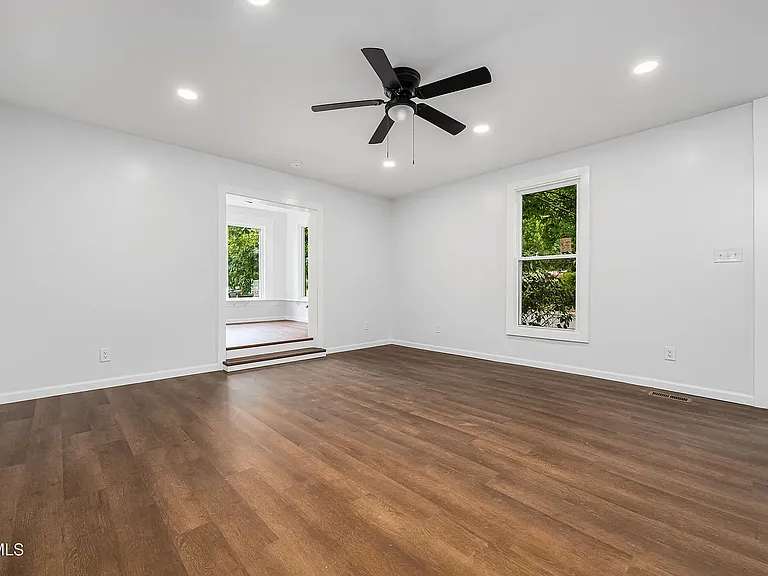 1007 Spring St — Photo 15