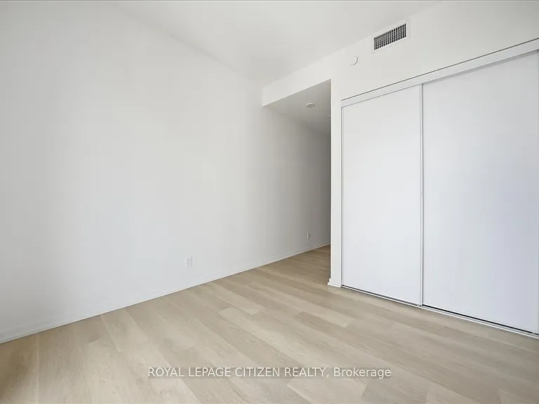 109 Erskine Ave #1602 — Photo 7