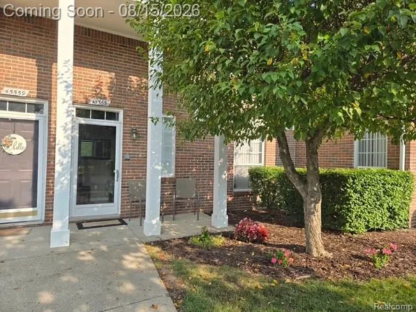 45565 Heather Ridge Dr, Macomb, MI 48044