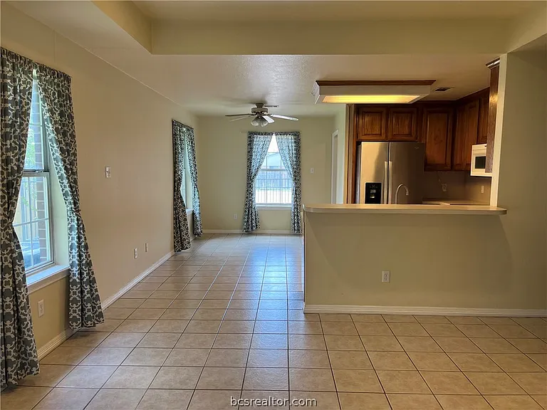 2412 Carnation Ct — Photo 6