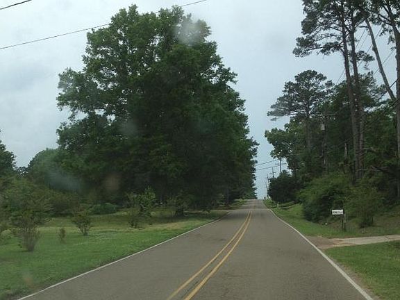 5th image of 416 Lake Dockery Dr