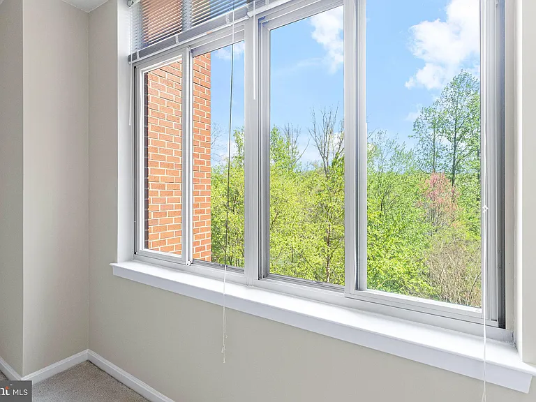 4480 Market Commons Dr #405 — Photo 31