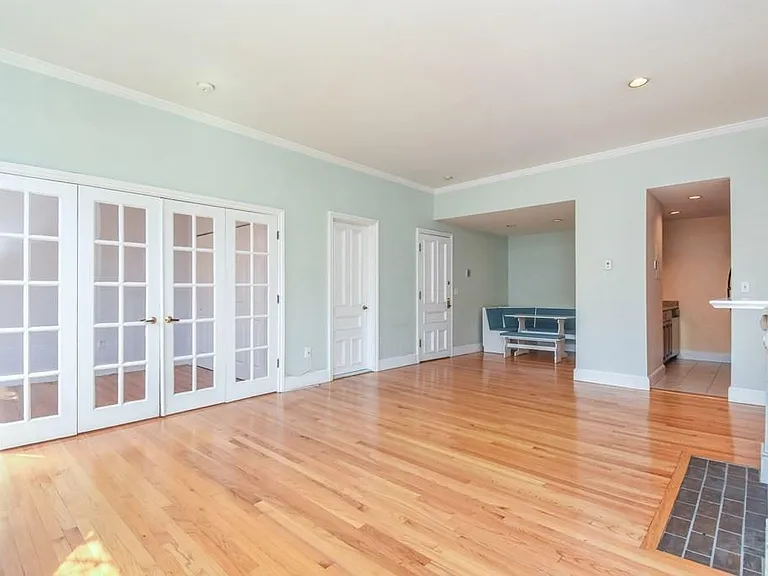 275 Beacon St #3B — Photo 14