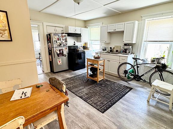 3rd image of 12 Palmer St #1