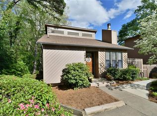 1904 Stonewood Dr, Winston Salem, NC 27103