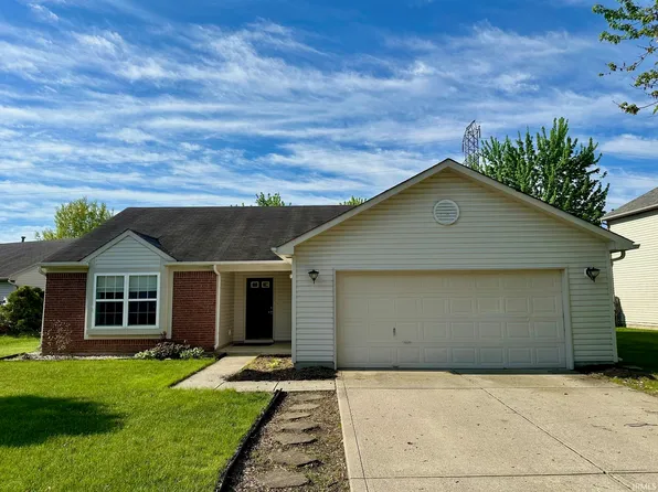 2742 Citrus Lake Dr, Kokomo, IN 46902