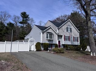 435 School St, Stoughton, MA 02072