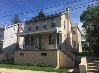 137 Front St, Akron, PA 17501