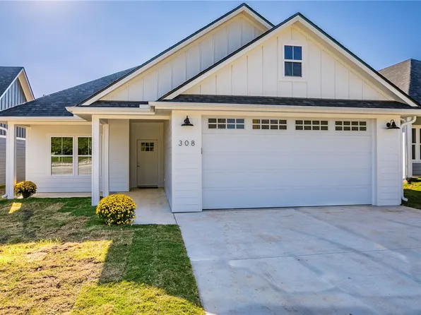 308 N Main St, McGregor, TX 76657