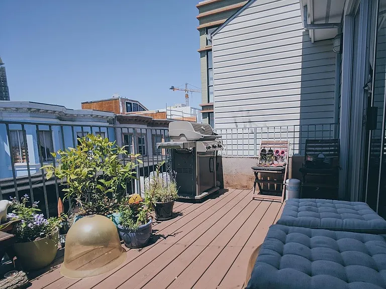 641 Natoma St — Photo 9