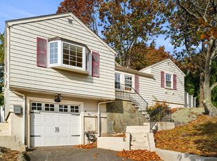 27 Columbia Rd, Marblehead, MA 01945