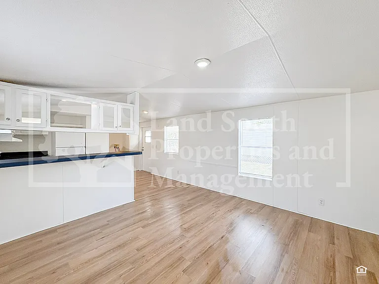 1165 Meadow Lawn St — Photo 3