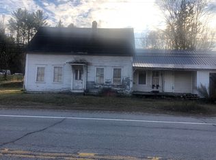 711 Auburn Rd, Peru, ME 04290