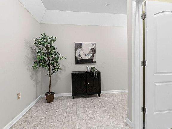 4th image of 7704 Essex Gate Dr S