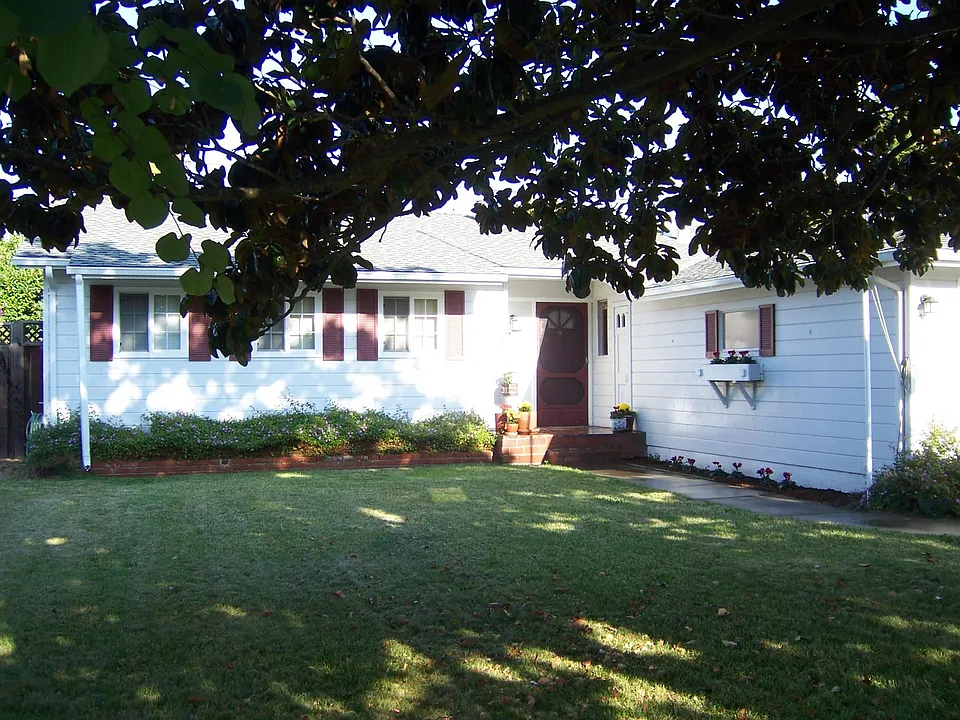 1629 Alison Ave