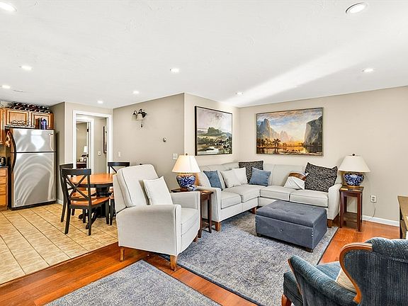 3rd image of 111 Berrington Rd #111