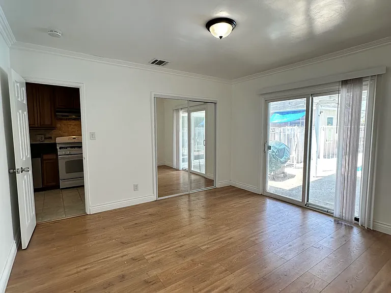 201 E Ralph St — Photo 10