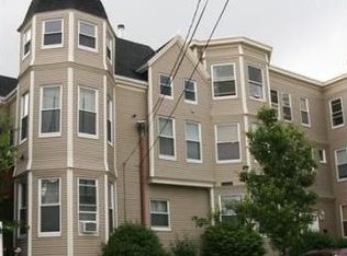 87 Marshall St #3, Somerville, MA 02145