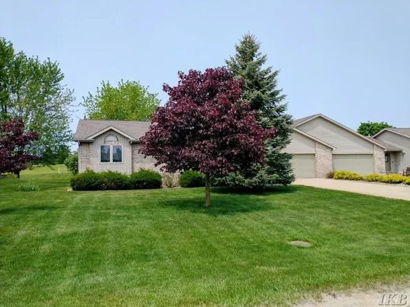 1562 Dormie Dr, Gladwin, MI 48624