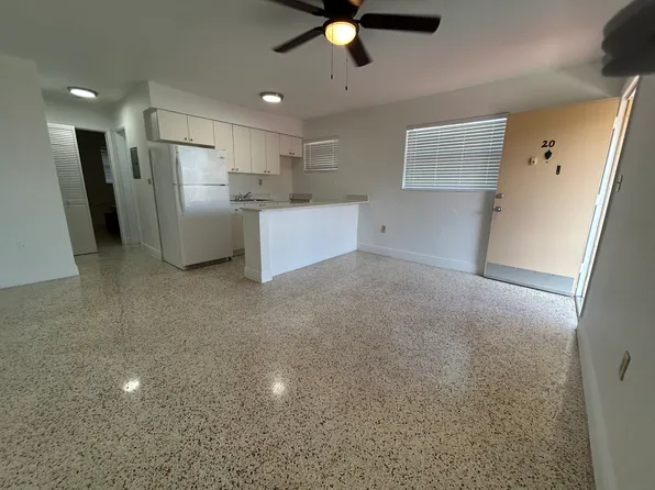 950 W 3rd Ave #20, Hialeah, FL 33010