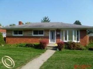 1759 W Longmeadow Rd, Trenton, MI 48183