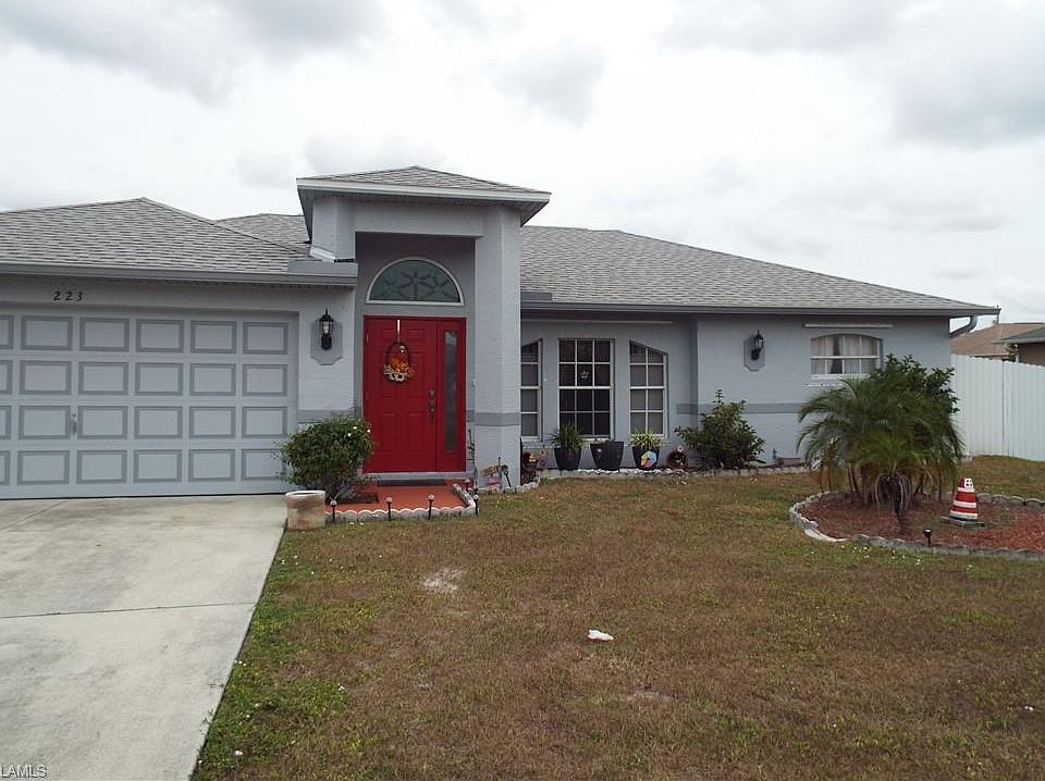 1st image of 223 Blackstone Dr