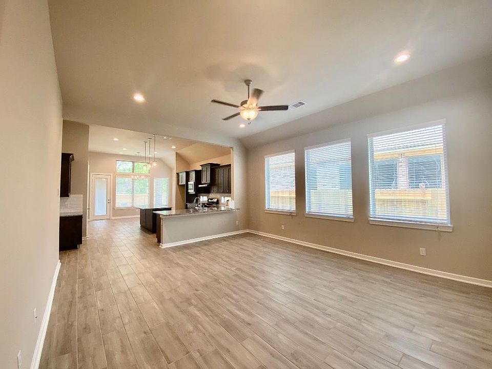 1st image of 1907 Waters Branch Dr