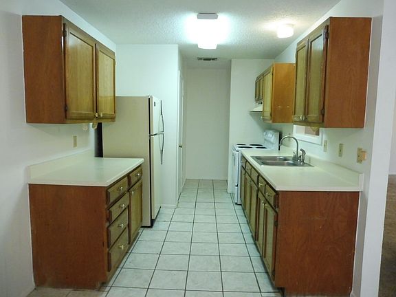 5th image of 1806 High Butte Dr