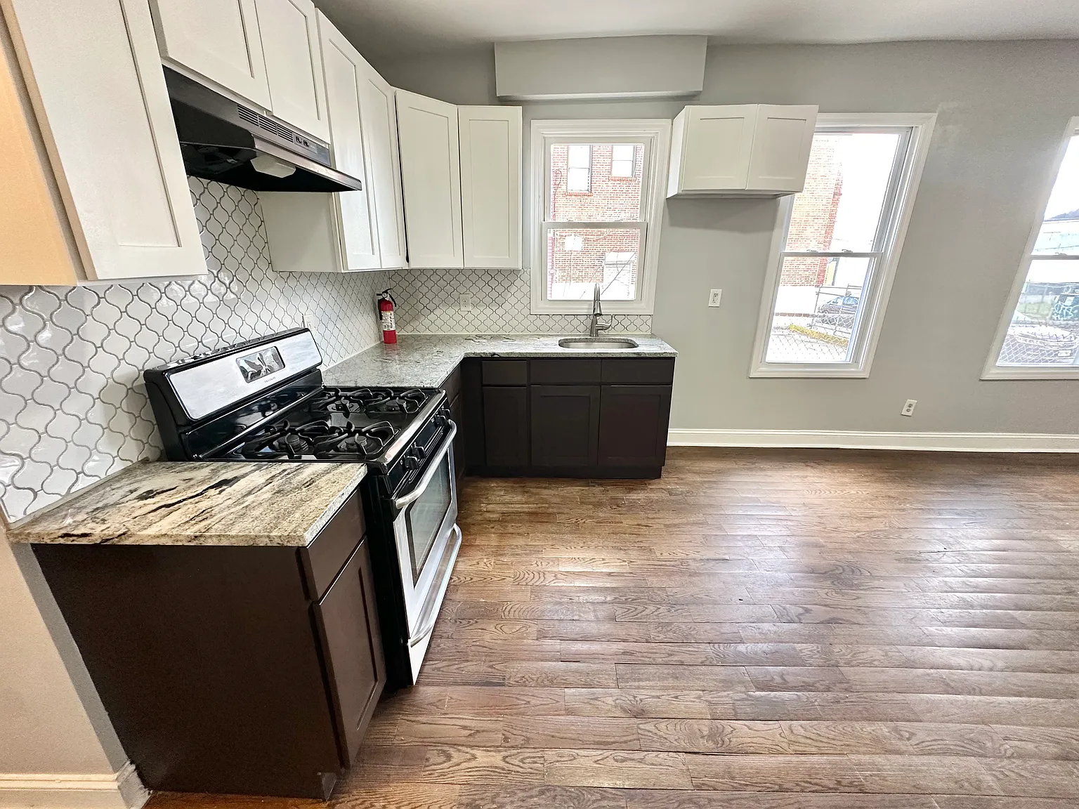 3 bed, $2,195 — Photo 4