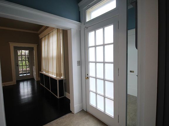 2nd image of 6074 Belmont Ave