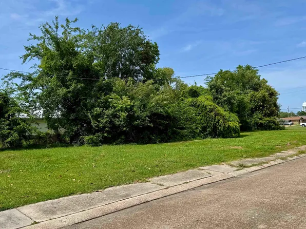 717 Aucoin St, Morgan City, LA 70380