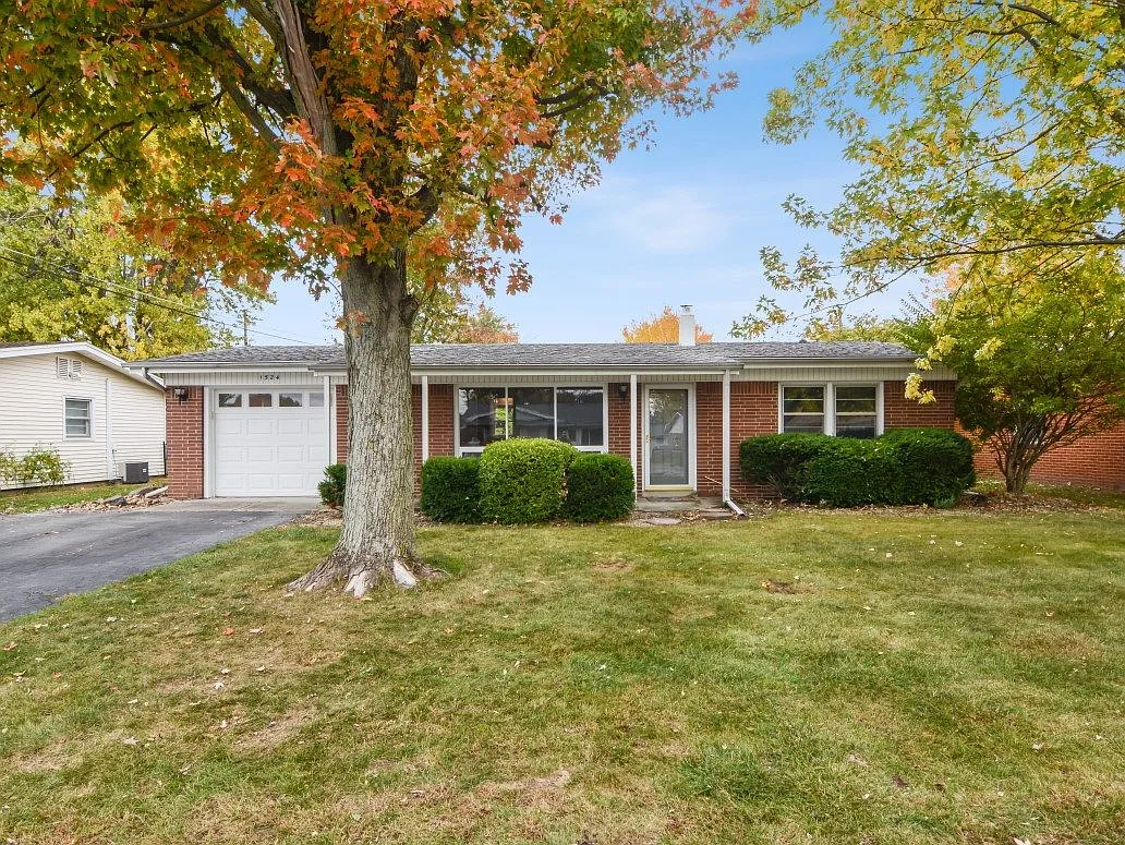 1524 Cranbrook Dr photo 1