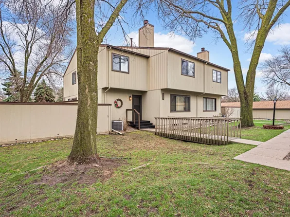 6365 Saint Johns Dr, Eden Prairie, MN 55346