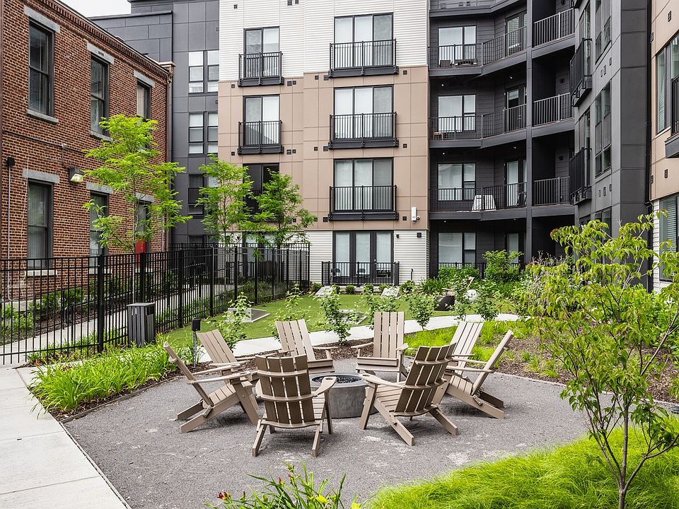 Arsenal 201 Courtyard