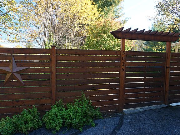 Cedar Fence With Gate