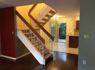 2233 Southgate Sq, Reston, VA 20191