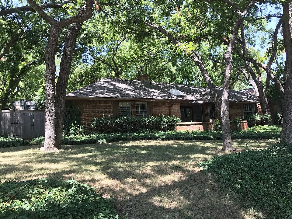 1st image of 2411 W Prairie Creek Dr