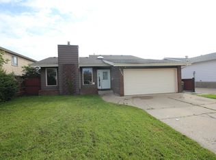 16547 113th St NW, Edmonton, AB T5X 4T2