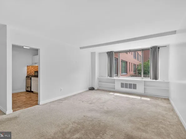 1121 Arlington Blvd APT 348, Arlington, VA 22209