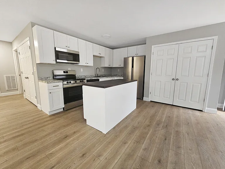 11 Paris Creek Ct — Photo 4