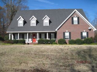299 Nottingham Dr, Batesville, MS 38606