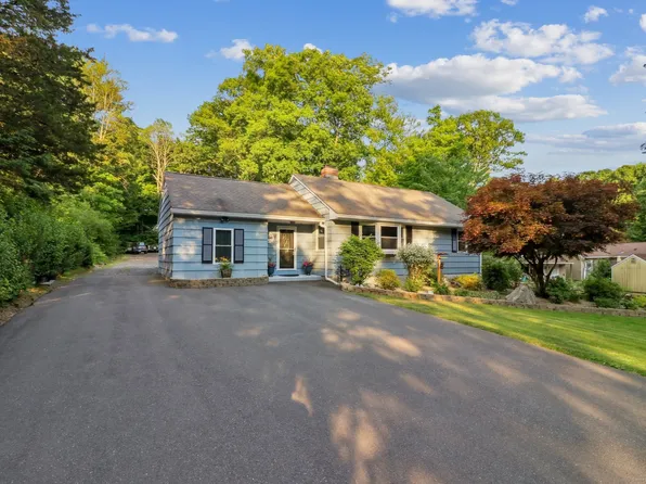 422 Camp Street, Plainville, CT 06062