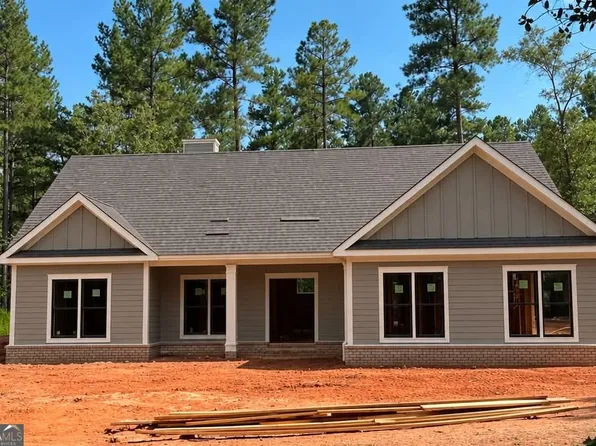 1044 Hornets Bridge Dr, Elberton, GA 30635