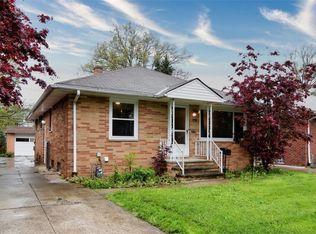 1098 Homestead Rd, South Euclid, OH 44121