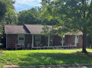 612 W Meadecrest Dr, Knoxville, TN 37923
