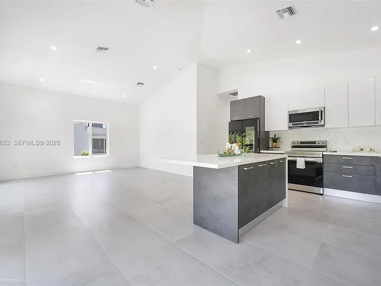 5 Bowen Dr — Photo 2