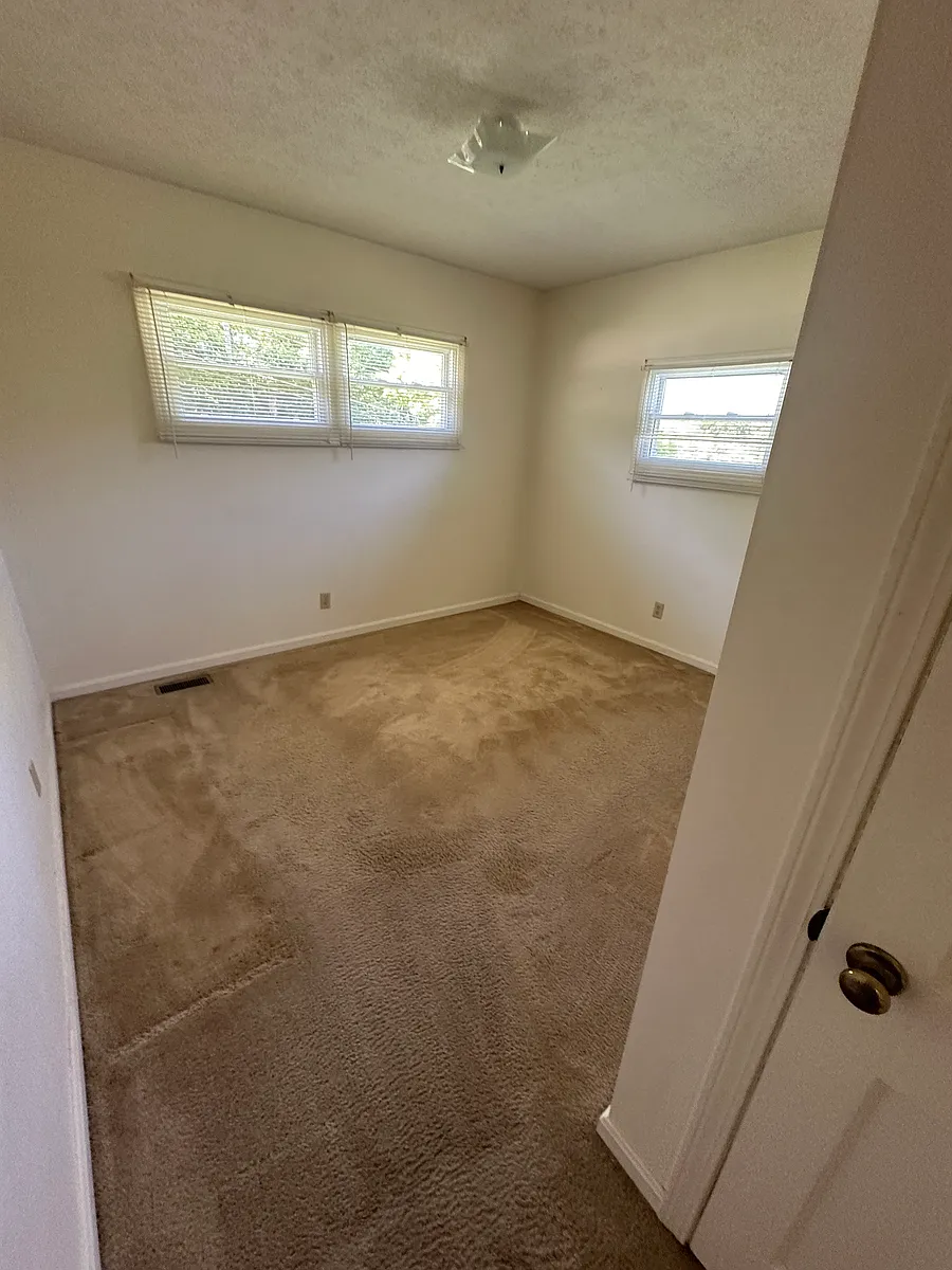 Building Photo - 26 Lanter Dr