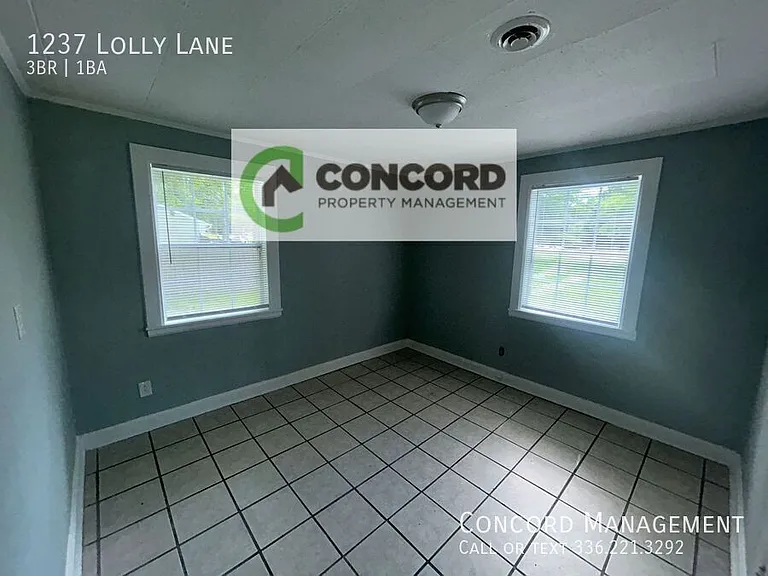 1237 Lolly Ln — Photo 12